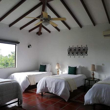 Praga Hotel Campestre Армения Екстериор снимка