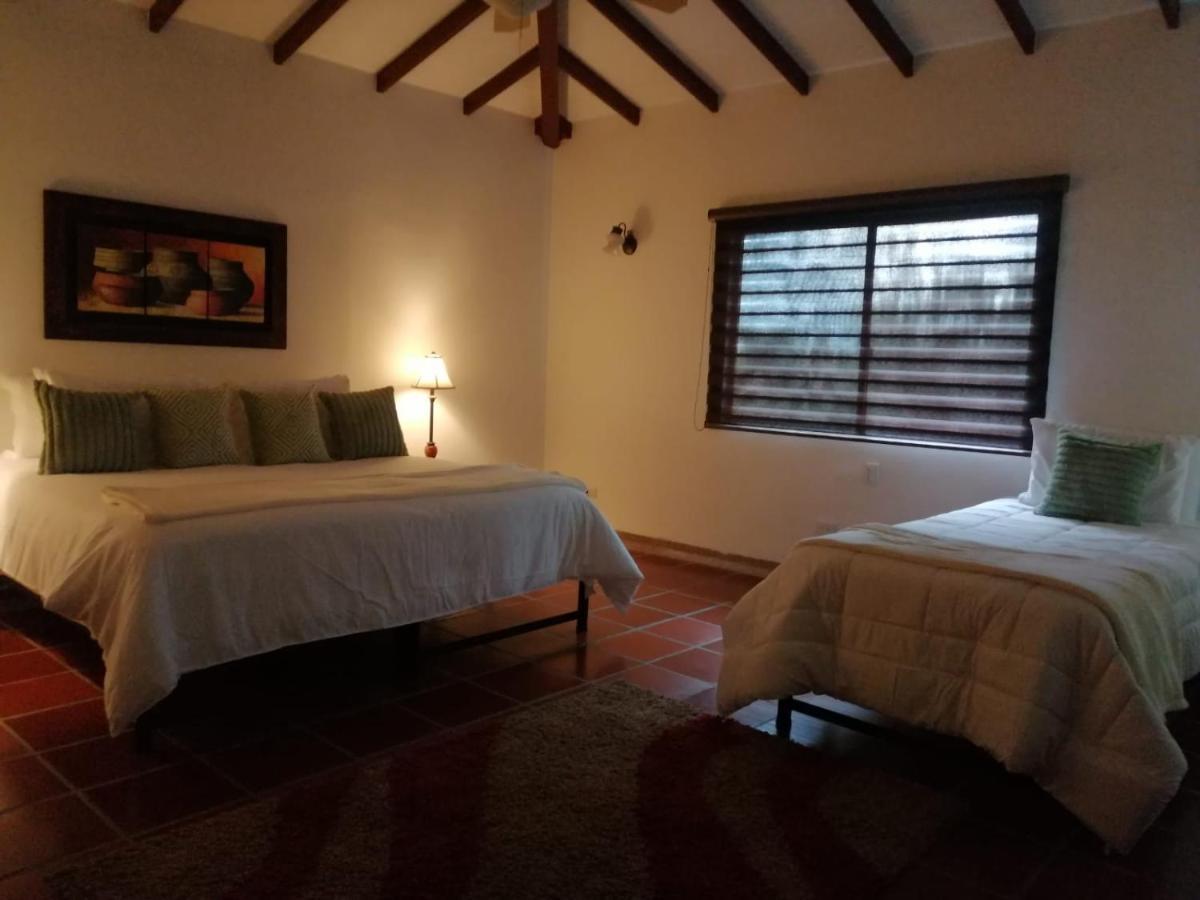 Praga Hotel Campestre Армения Екстериор снимка
