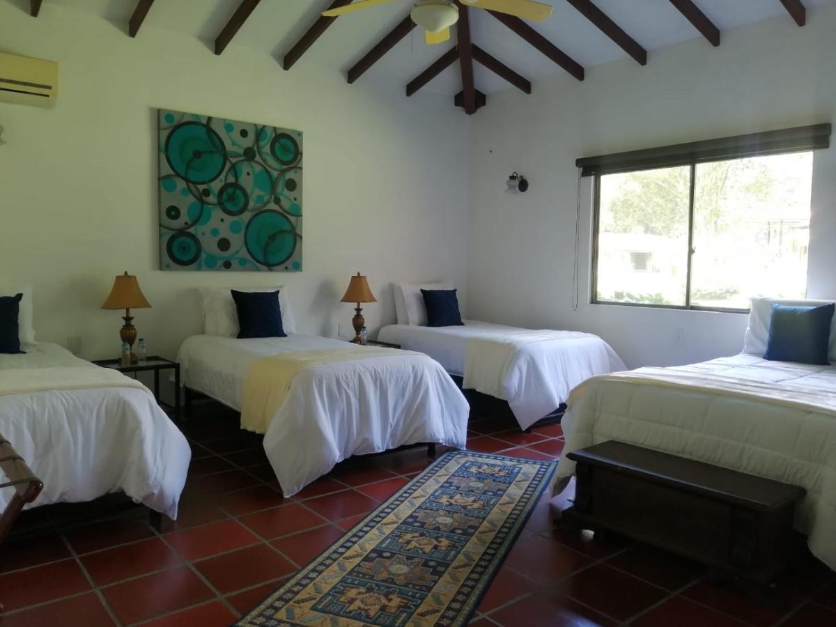 Praga Hotel Campestre Армения Екстериор снимка