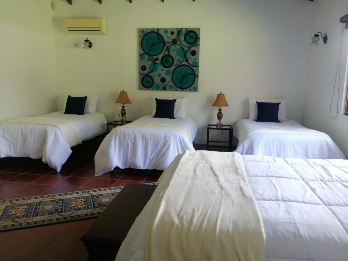 Praga Hotel Campestre Армения Екстериор снимка
