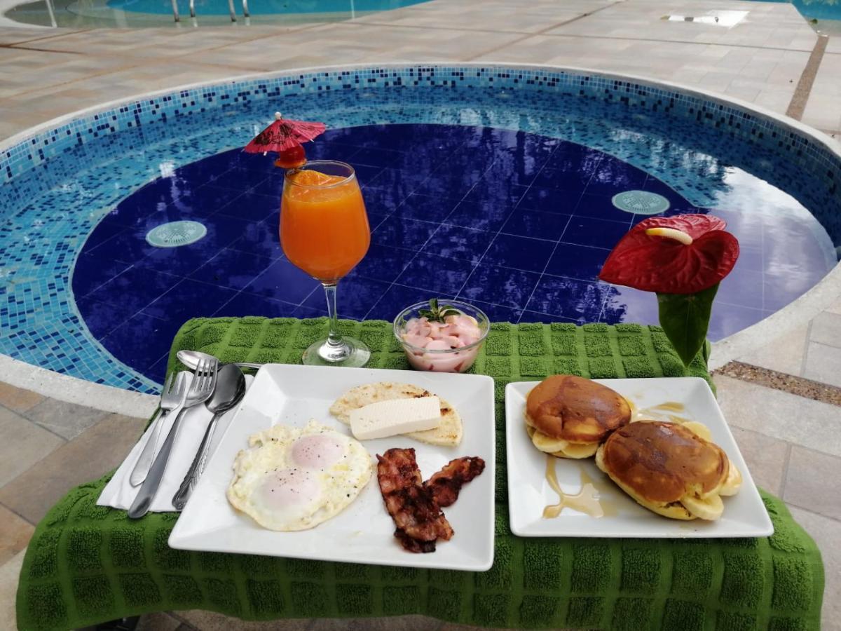 Praga Hotel Campestre Армения Екстериор снимка